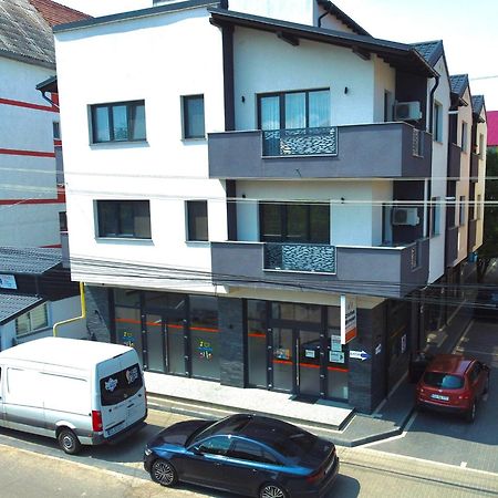 Astar Apartments - Extra Large Rădăuţi Exteriör bild