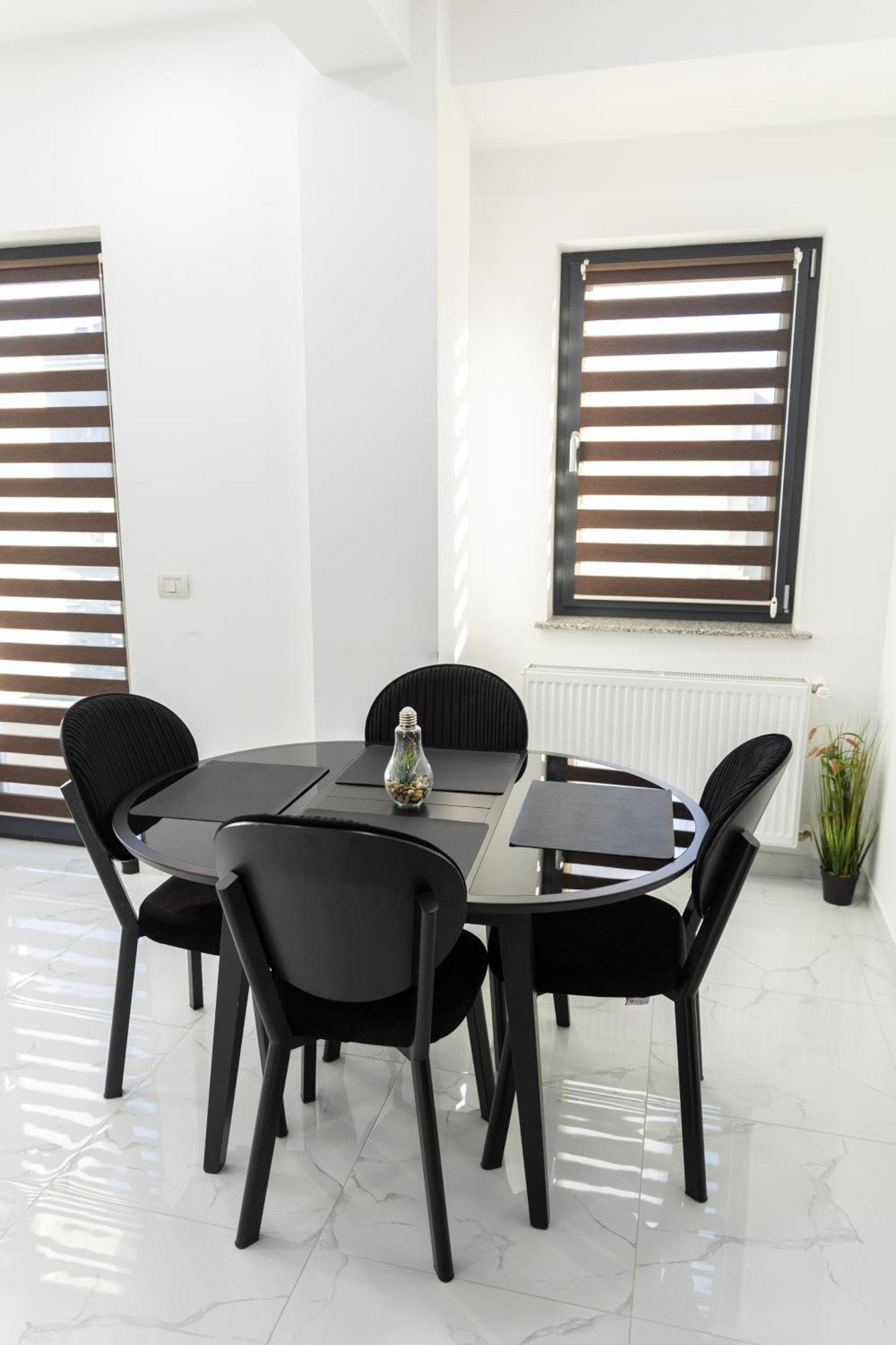 Astar Apartments - Extra Large Rădăuţi Exteriör bild
